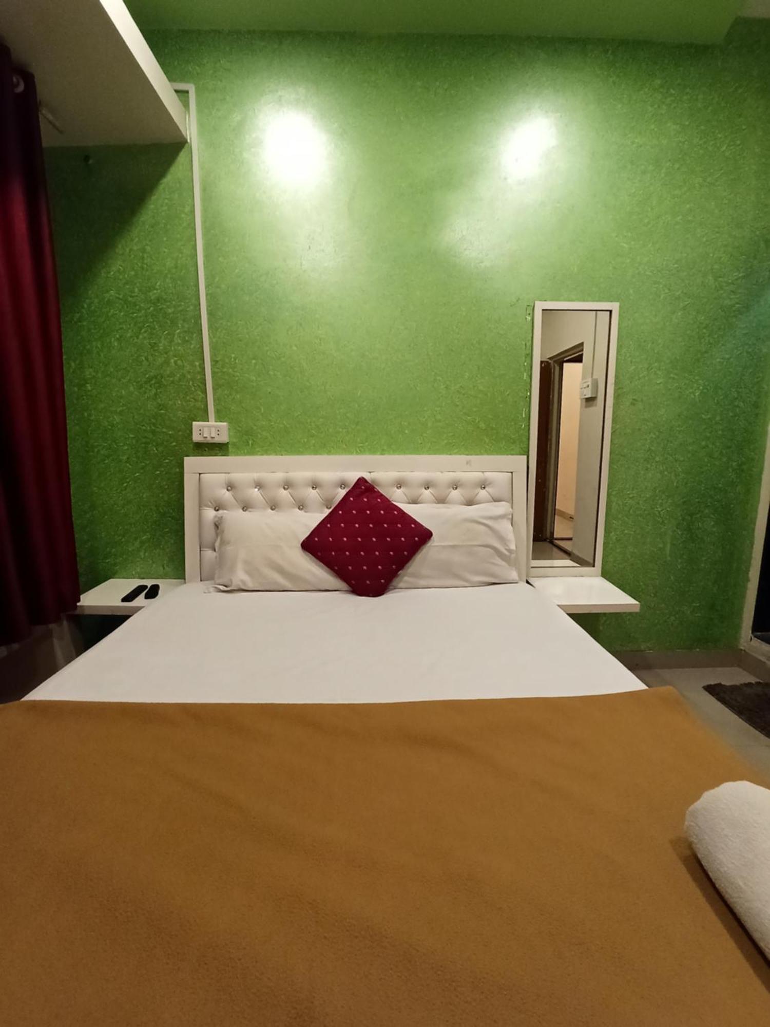 Malwade Motel Pune Zewnętrze zdjęcie
